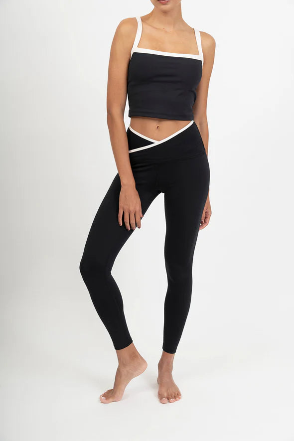 Shake Leggings x Magaly