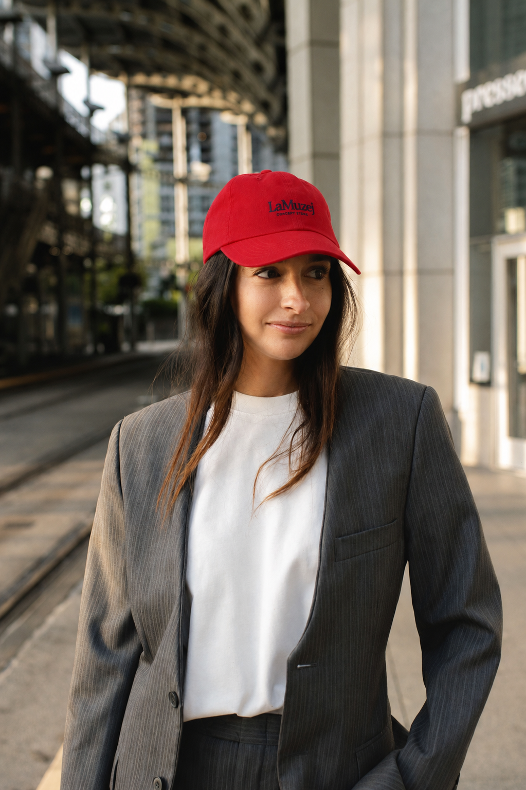 LaMuzej Cap