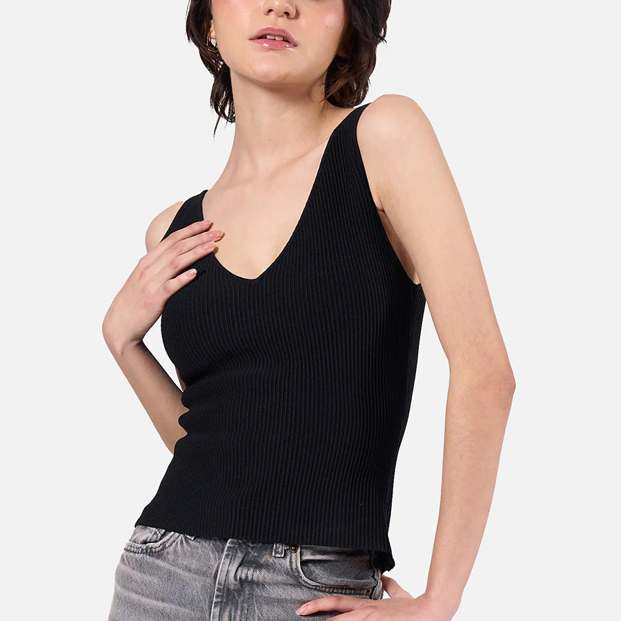Sculpt Knit V Neck