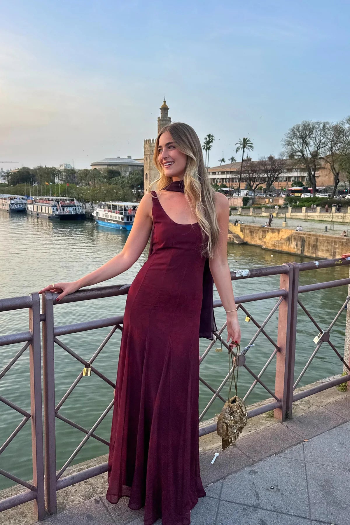 Vestido ondin iPe granate