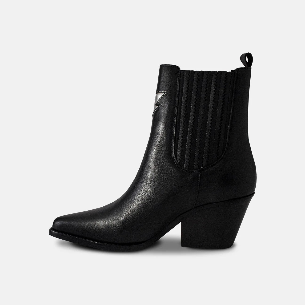 Lyra Black